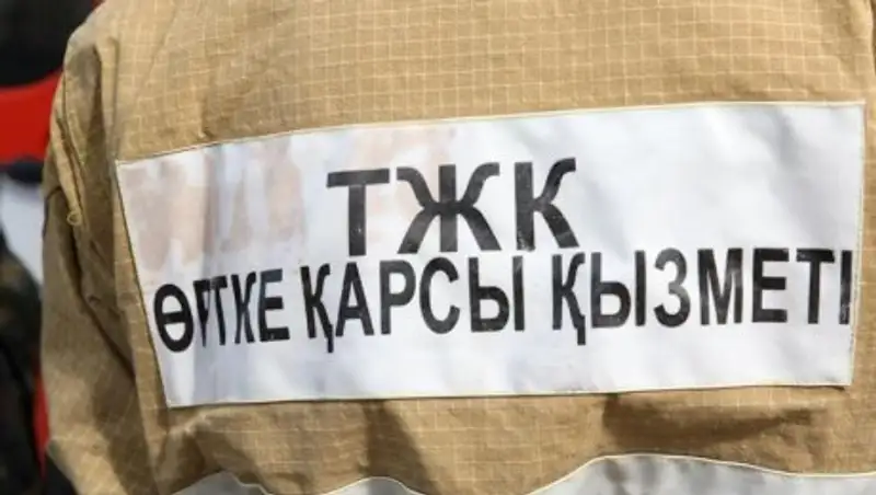 В Бухтарме на базе отдыха произошел пожар