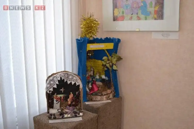 В СКО проходит уникальная выставка «Задуматься о Вечном…» (фото) В СКО проходит уникальная выставка «Задуматься о Вечном…» (фото), фото - Новости Zakon.kz от 17.12.2013 19:56