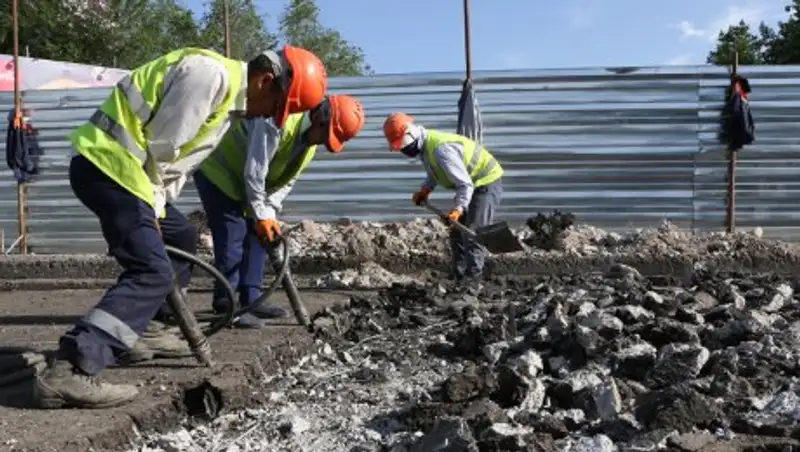 На ряде городских улиц Алматы завершаются ремонтные работы