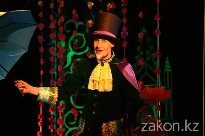 В ТЮЗе им. Н. Сац состоялась премьера детского спектакля «Снежная королева» (фото) В ТЮЗе им. Н. Сац состоялась премьера детского спектакля «Снежная королева» (фото), фото - Новости Zakon.kz от 21.11.2012 19:54