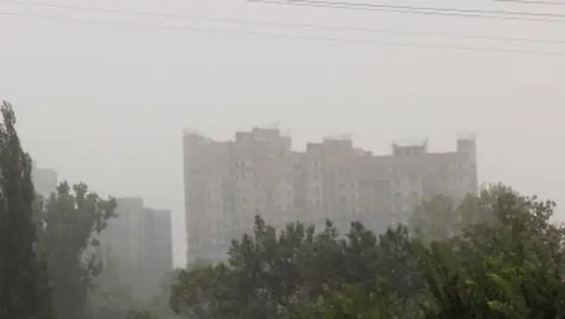 Пыльные бури ожидаются в субботу на юге Казахстана, на севере – туман