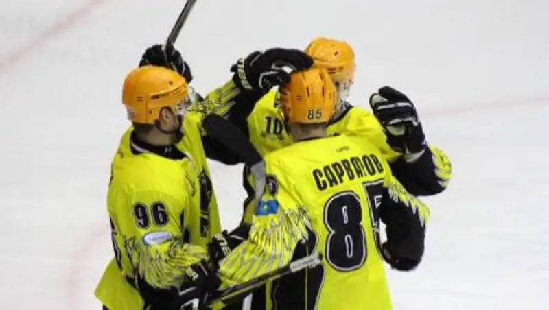 "Сарыарка" обыграла "Зауралье" и сравняла счет в серии плей-офф ВХЛ