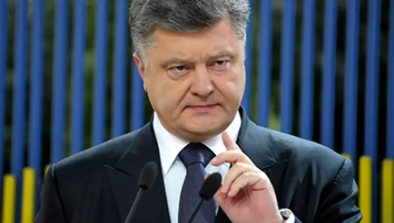 Порошенко призвал к новой волне санкций против России