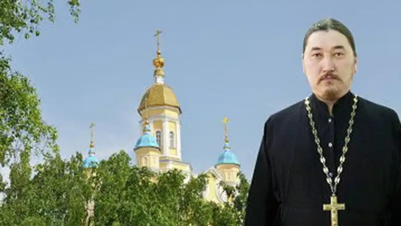 Двое мужчин, в том числе известный в регионе священник, погибли в автокатастрофе в СКО