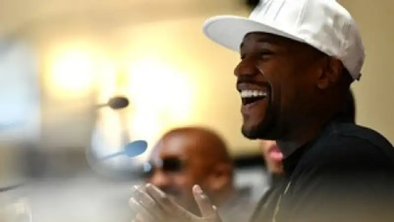 Мейвезер придумал Головкину новое прозвище