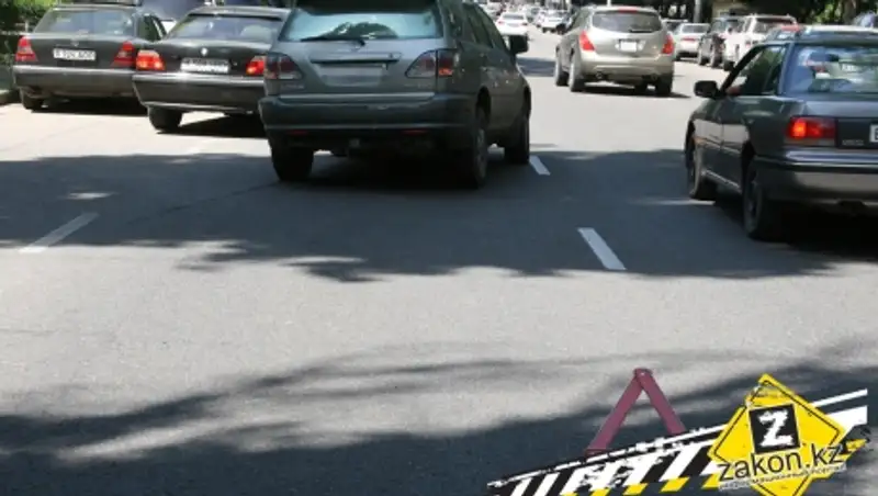 ДТП с участием трех машин произошло в Алматы