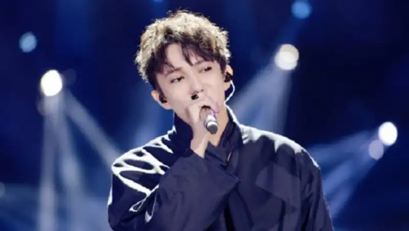 Димаш Кудайбергенов спел «Дударай» для китайской аудитории