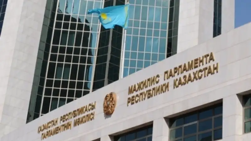 Депутаты призвали министров спуститься «с небес на землю»