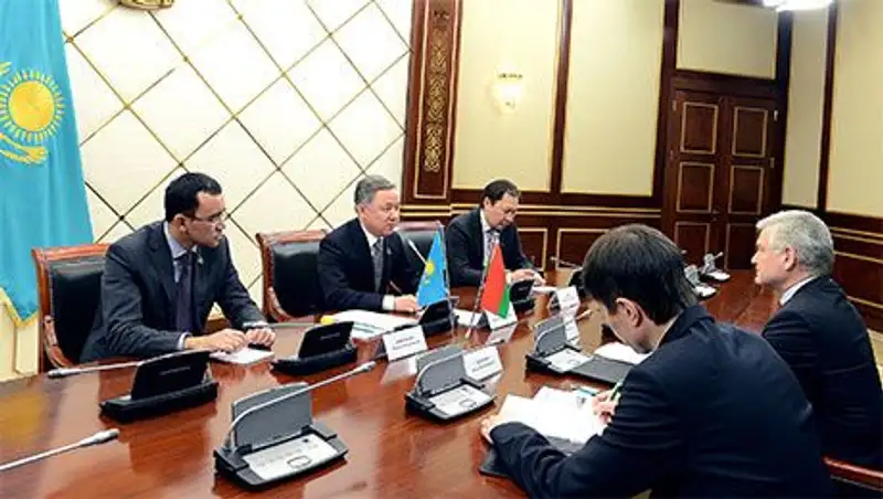 Н. Нигматулин встретился с послом Республики Беларусь в Казахстане