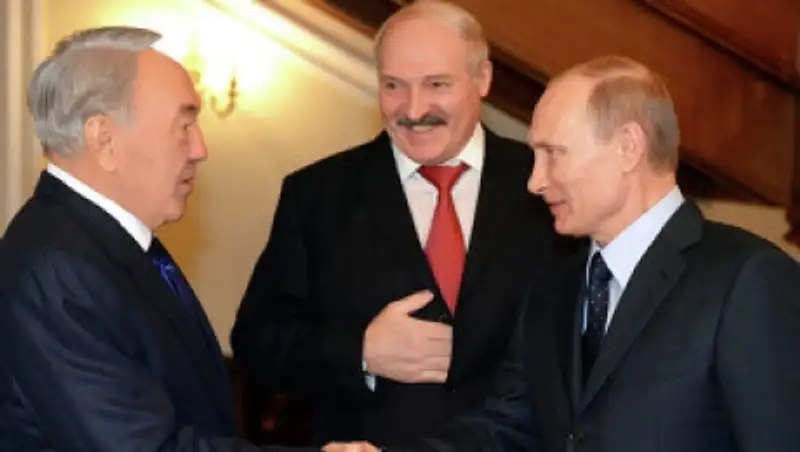 Назарбаев, Путин и Лукашенко встретятся 8 мая в Москве