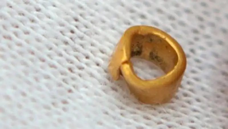 Найдено древнейшее в мире золотое украшение