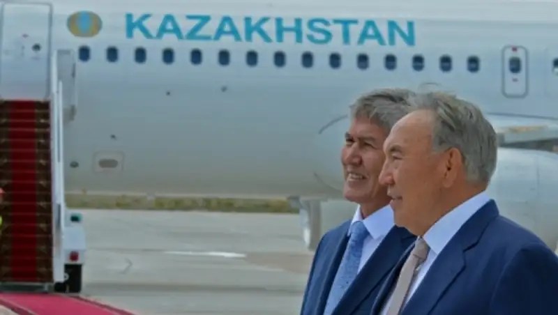 Н. Назарбаев прибыл в Кыргызскую Республику
