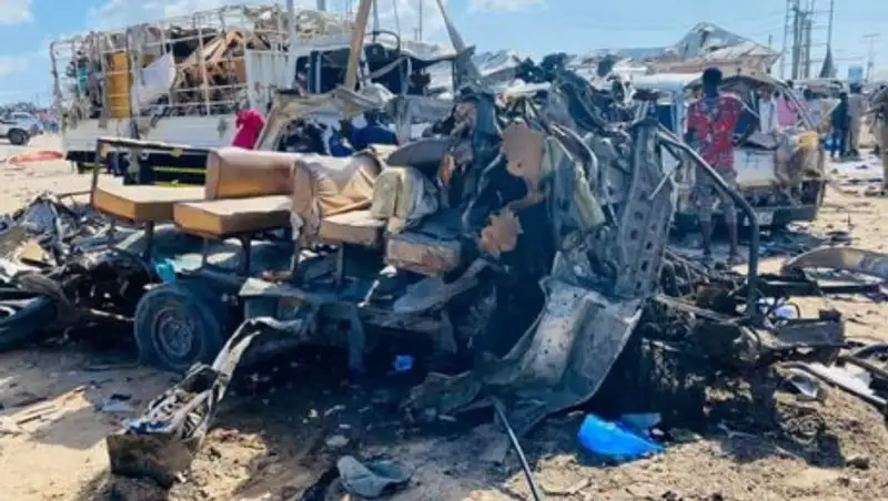 В столице Сомали взорвался автомобиль - более 90 погибших