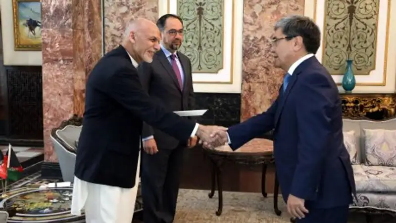 Посол Казахстана вручил верительные грамоты президенту Афганистана