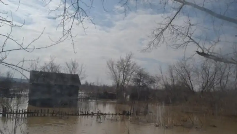 Поселок Заречный в СКО превратился в остров
