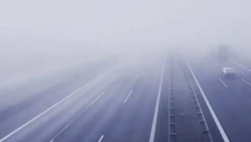 Казахстанцев предупредили о плохой видимости на трассах