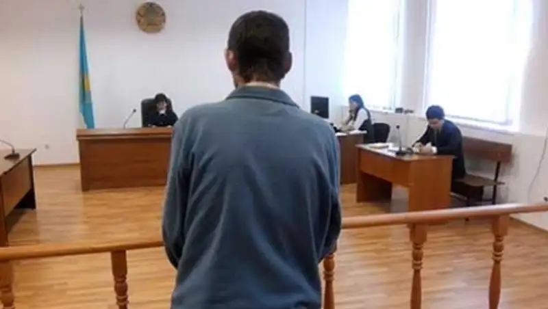 На 20 суток арестовали мужчину в СКО, севшего за руль чужого авто пьяным и без прав