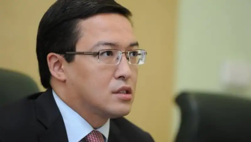 Глава Нацбанка прокомментировал возникший дефицит текущего счета по итогам 2016 года