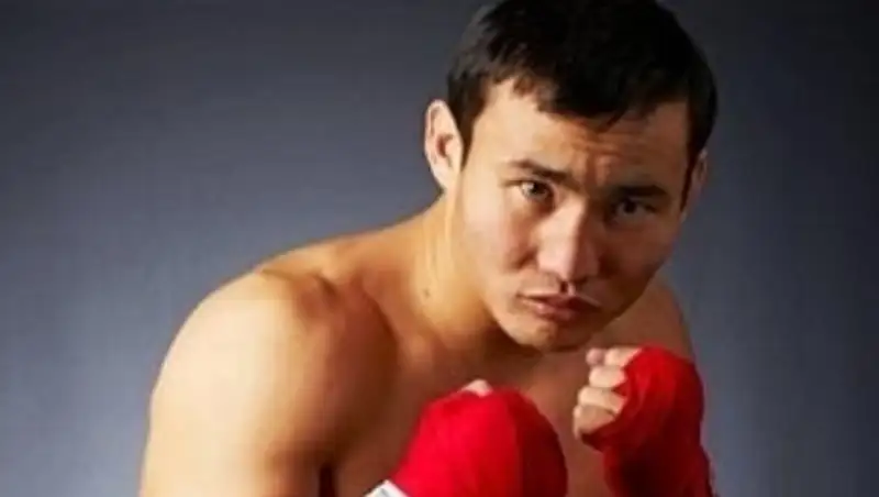 Бои боксера-профессионала Каната Ислама комментирует специалист