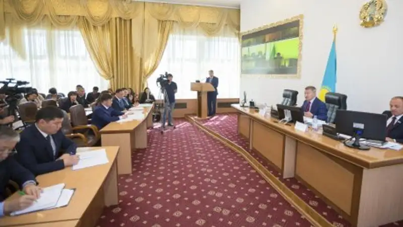 Чиновники ВКО побывают во всех дворах Усть-Каменогорска и Семея