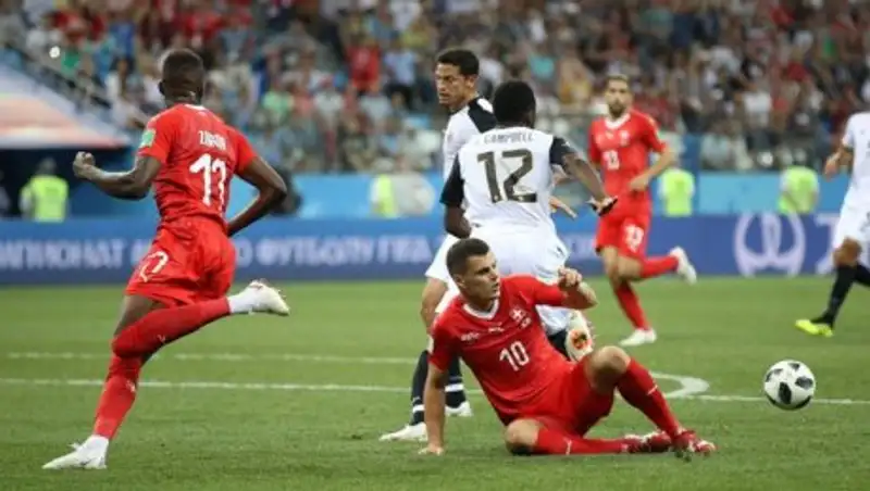 Швейцария сыграла вничью с Коста-Рикой и вышла в 1/8 финала чемпионата