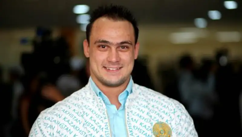 В сети набирает популярность песня в поддержку Ильи Ильина