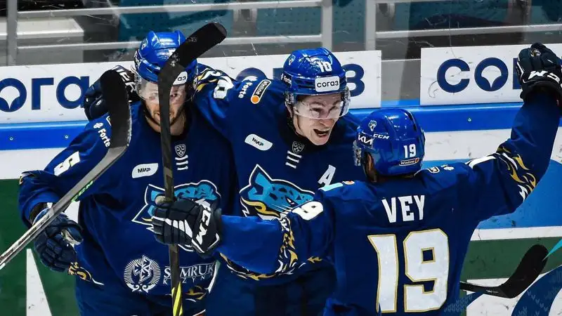 "Барыс" переиграл "Автомобилист" в серии буллитов