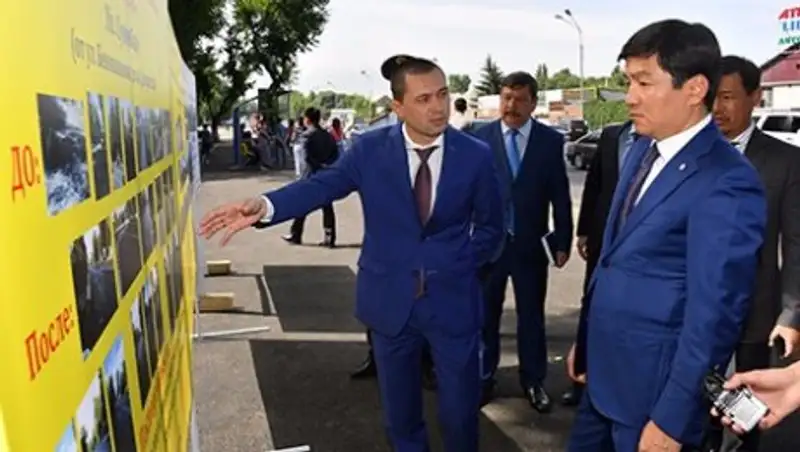 Байбек лично проверил, как в Алматы реконструируют арыки, бордюры, демонтируют ограждения