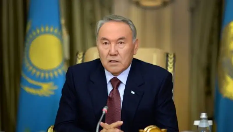 Казахстанцы поддержали предложение Президента РК не изменять 26 статью Конституции