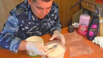 До 10 лет тюрьмы грозит жительнице Актобе за передачку в колонию , фото - Новости Zakon.kz от 22.07.2023 05:55