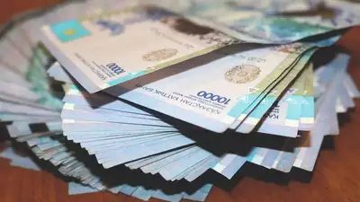 купюры, фото - Новости Zakon.kz от 28.12.2022 18:38