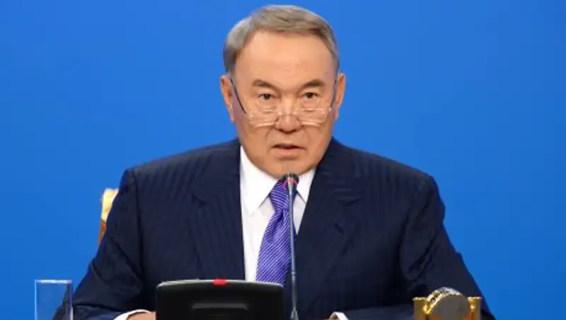 Назарбаев об Астане: "Лицо помыли, а сзади дырявая!"