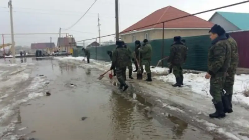 Паводок разрушил частный дом в Алматинской области