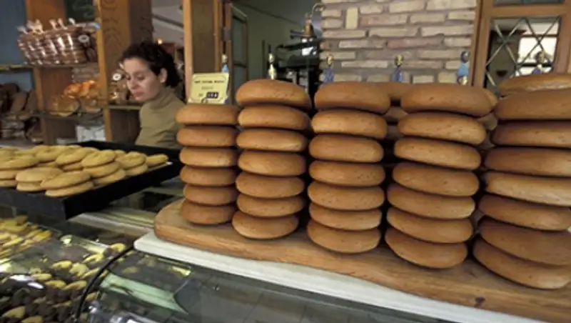 В Афинах начнут раздавать бесплатный хлеб