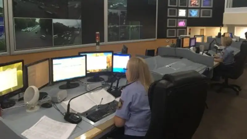 Полицейские Алматы объяснили, почему операторы "102" могут долго не отвечать