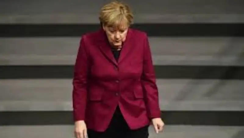 Меркель: беженцы без перспективы остаться в ЕС должны вернуться домой