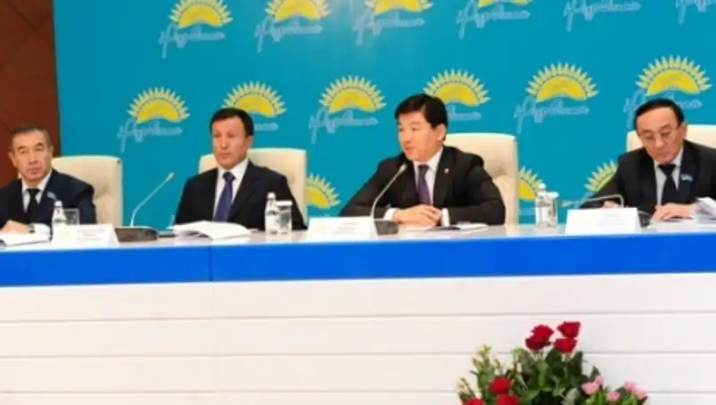 А. Джаксыбеков избран председателем Астанинского городского филиала партии «Н&#1201;р Отан»