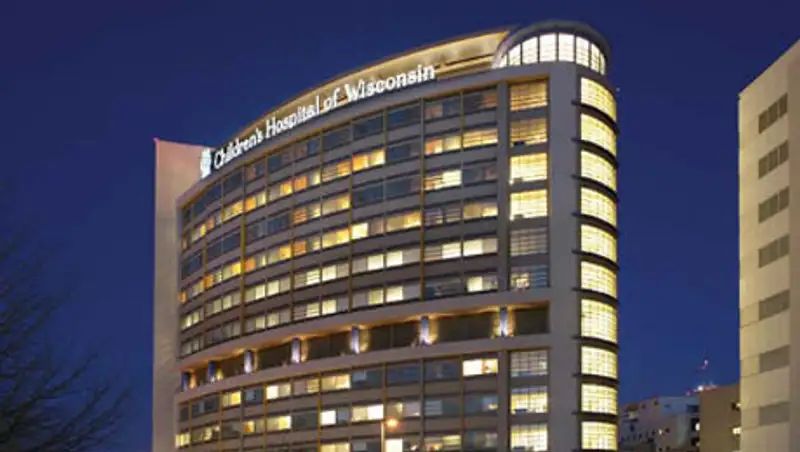 В США полиция устроила стрельбу в детской клинике