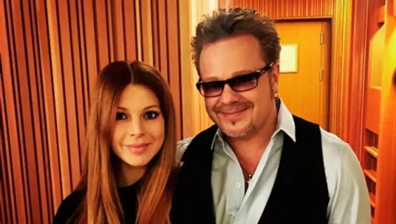 Владимир Пресняков упал лицом в торт