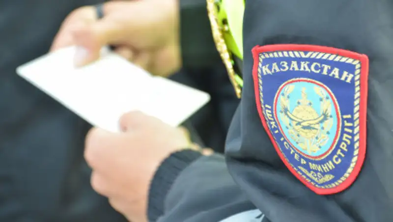 Начальника районной полиции Уральска наказали за двойное нарушение ПДД