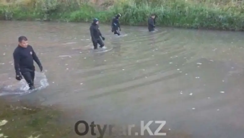Южноказахстанские спасатели четвертые сутки ищут утонувшего мальчика