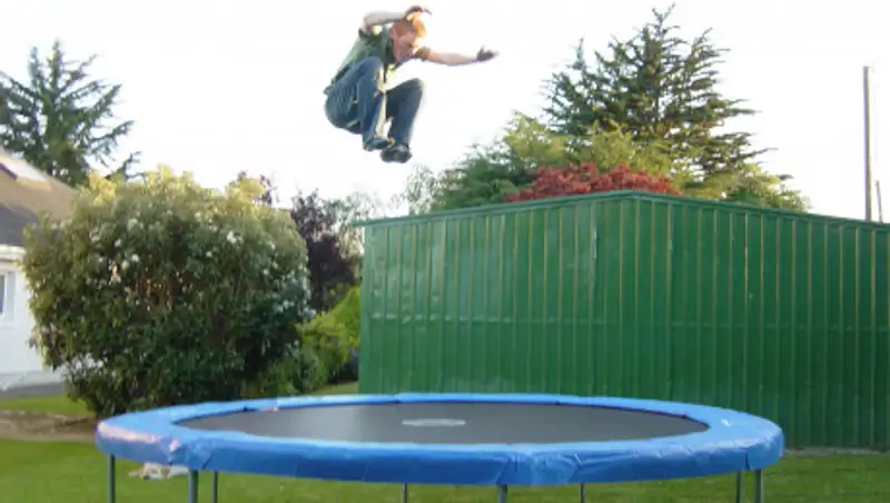 Стало известно о ЧП на аттракционе на Кок Тобе в Алматы