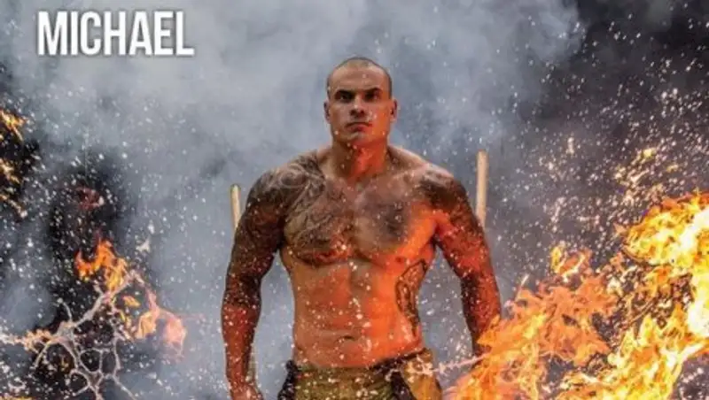 С огоньком! Полуобнаженные пожарные снялись для календаря