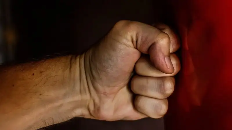 Мужчины избили трех подростков в Петропавловске