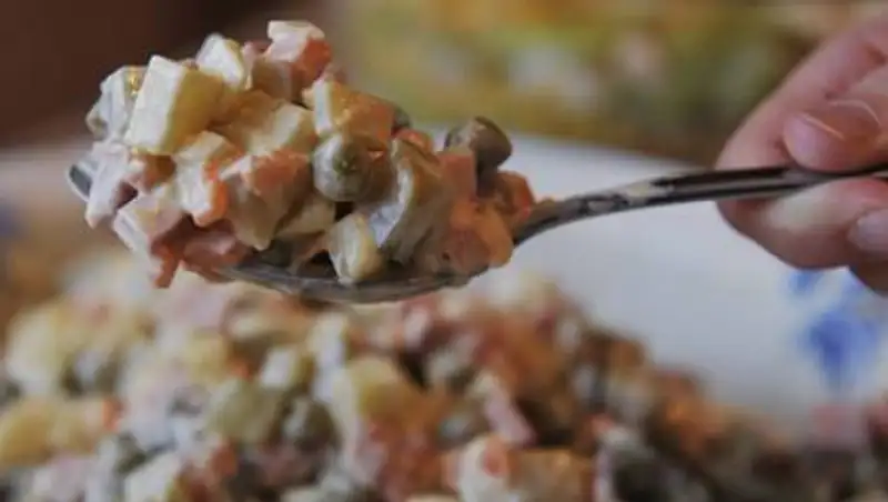 Врач перечислила самые вредные новогодние блюда