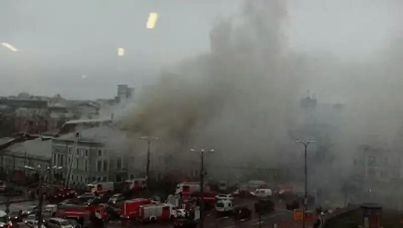 В Москве загорелся театр «Школа современной пьесы», фото - Новости Zakon.kz от 03.11.2013 21:38