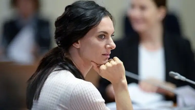 Исинбаева назвала увлечение киберспортом главной проблемой молодого поколения