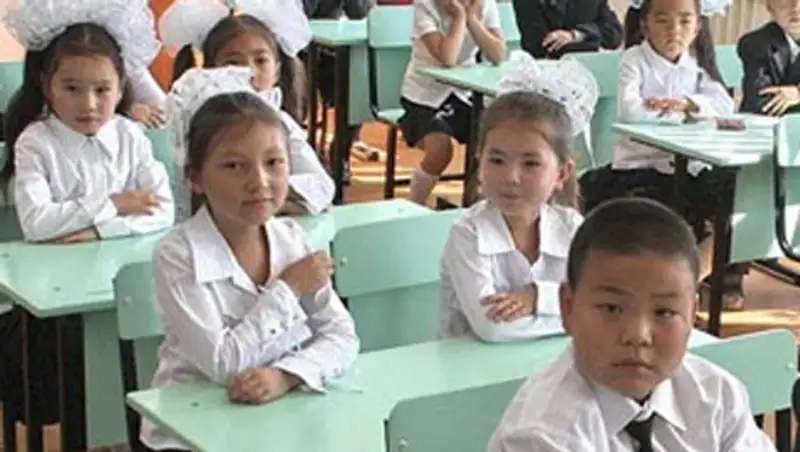 Казахстан построит две школы в Кыргызстане, фото - Новости Zakon.kz от 20.11.2013 16:51