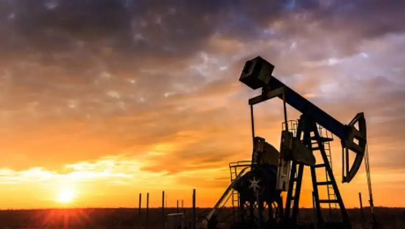 Цена барреля нефти Brent упала на $3