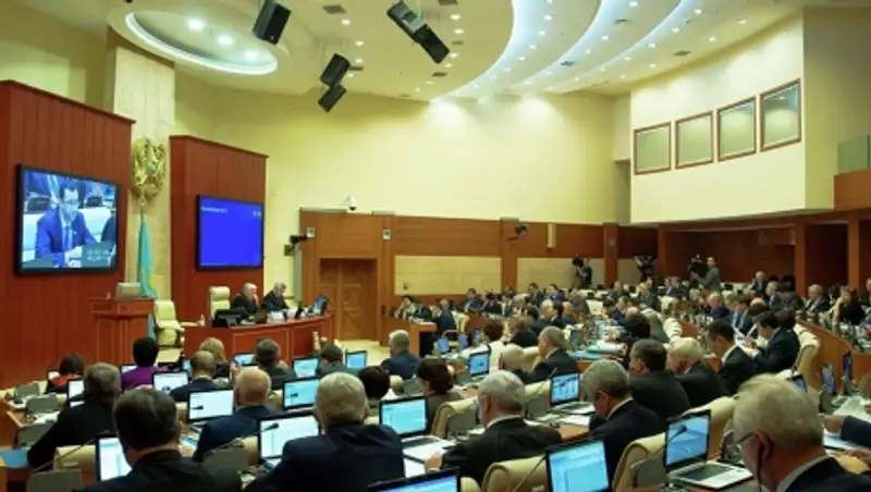 Мажилис в первом чтении одобрил закон о использовании атомной энергии